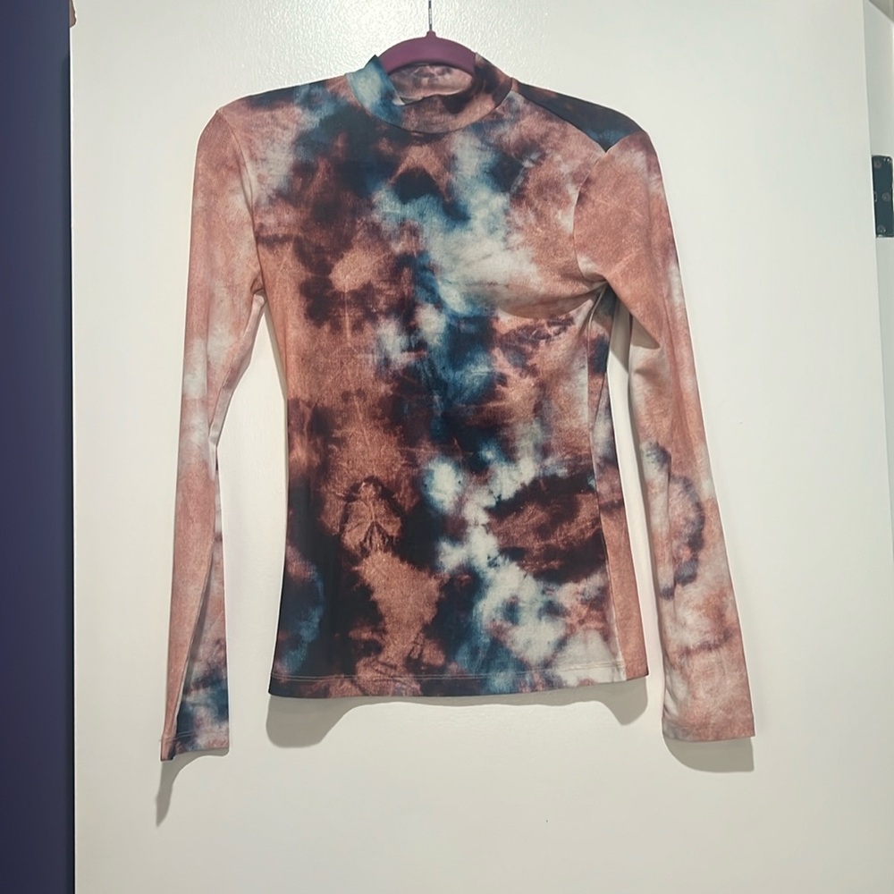 Bardot size NWOT  S tie due lock turtle neck top